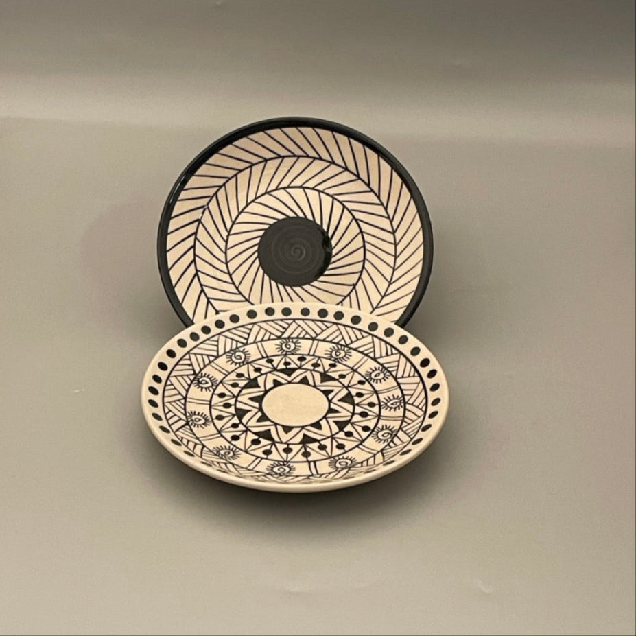 Black set of canvas appetiser plates