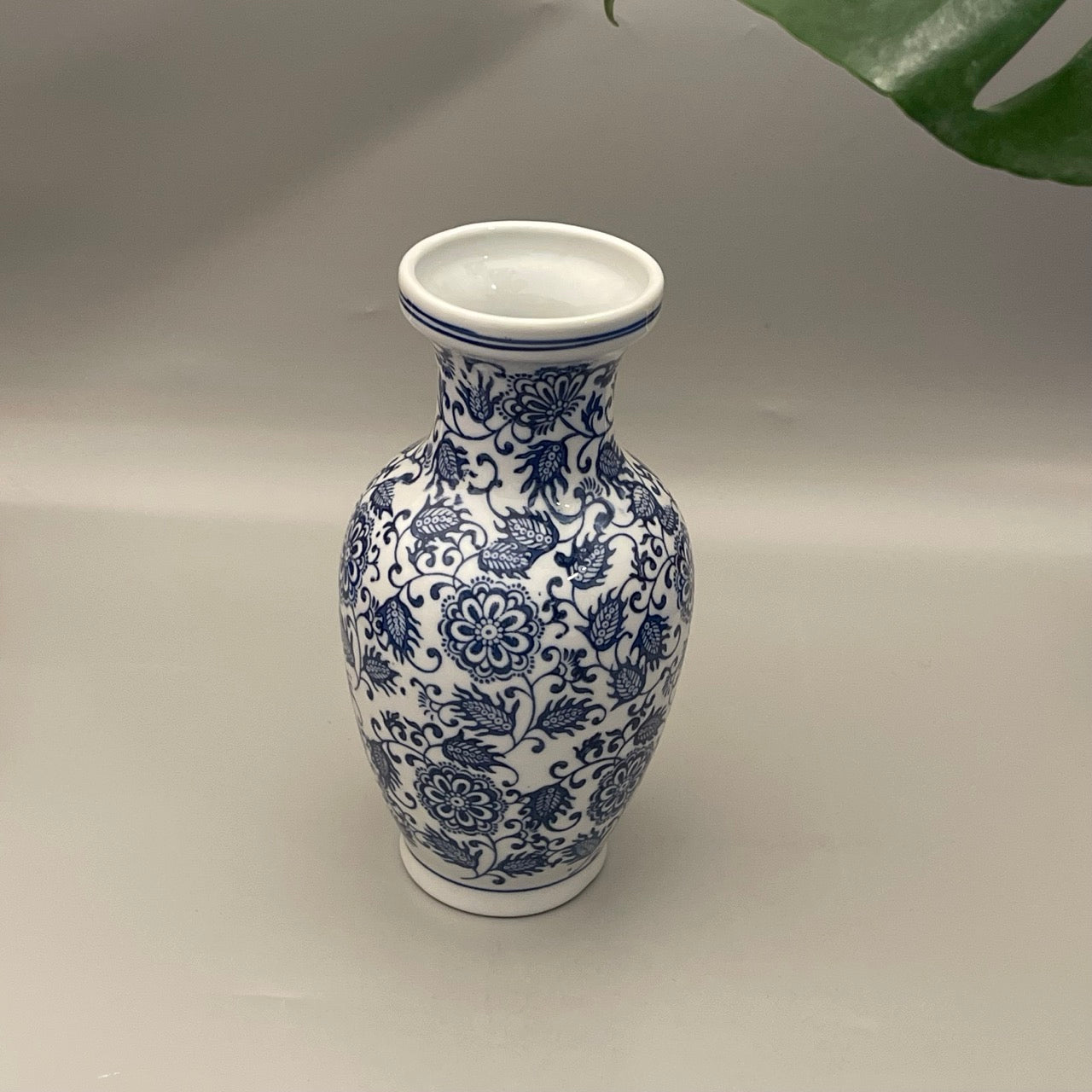 Chinese pottery urn vase with dense motifs design – handcrafted decorative vase for elegant home decor