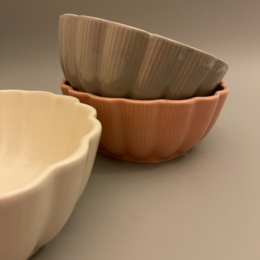 7-inch flower-shaped pastel ceramic bowl for serving salads, soups, or snacks in Indian homes