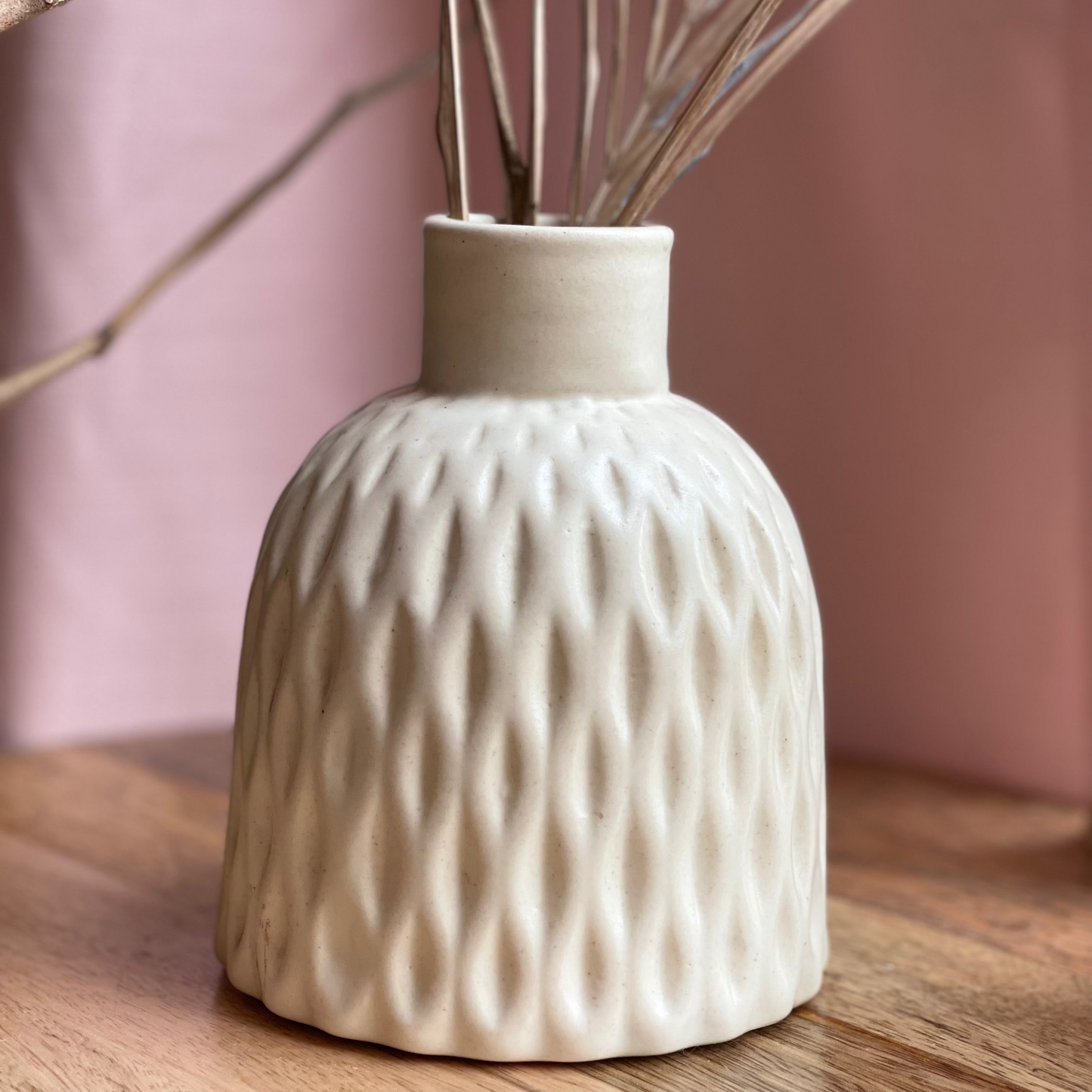 Ceramic kettle-shaped vase with diamond pattern – modern decorative vase for flowers or shelf styling