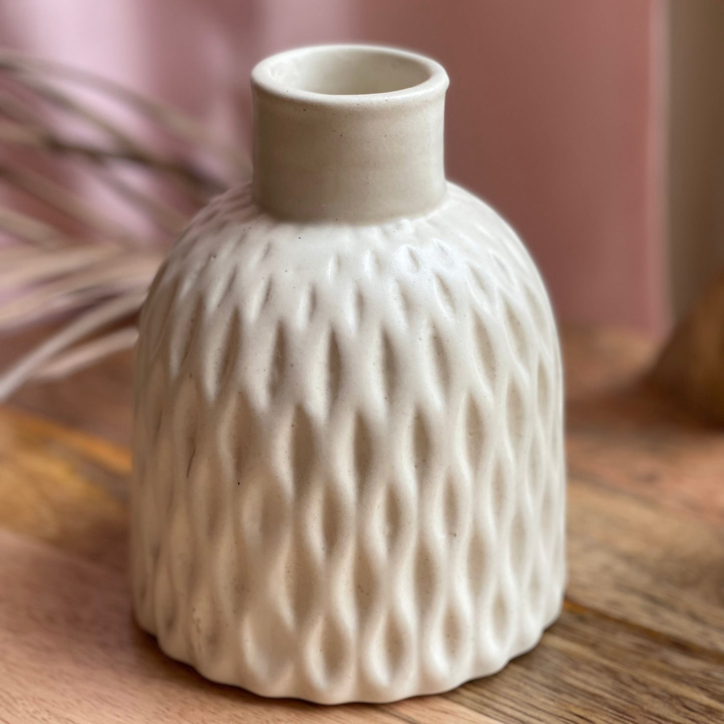 Ceramic kettle-shaped vase with diamond pattern – modern decorative vase for flowers or shelf styling