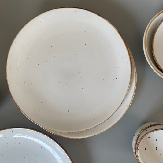 Set of 2 ceramic dinner plates and dal bowls with golden flecks – elegant dinnerware for festive and everyday dining