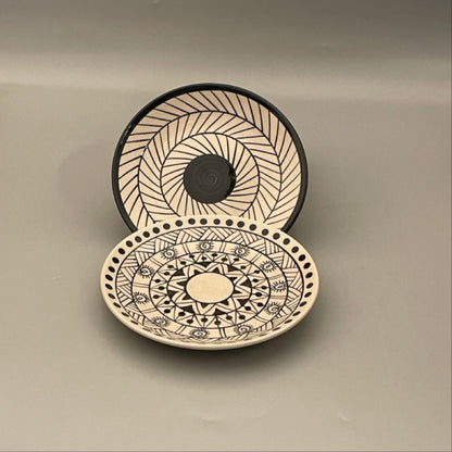 Black set of canvas appetiser plates