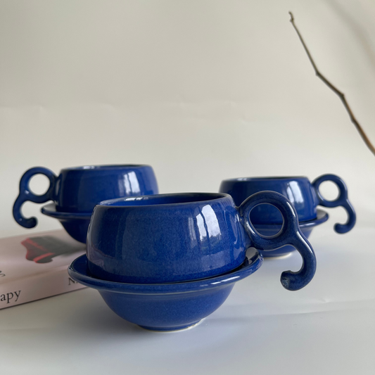 Set of 6 ceramic cups and saucers ideal for tea or coffee