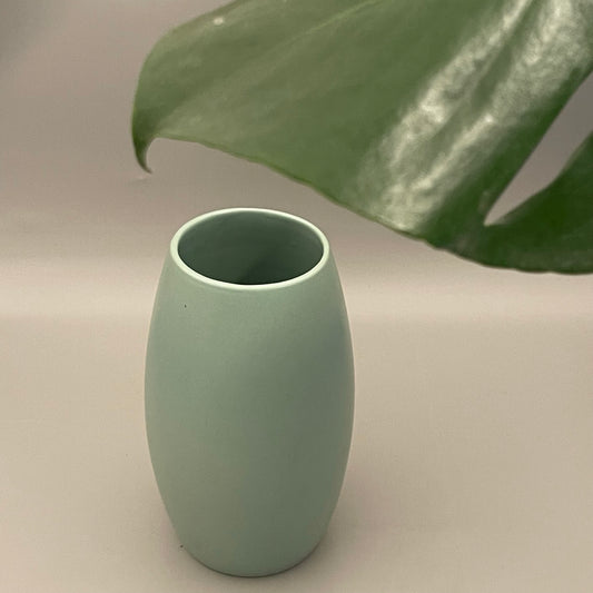 Medium ceramic vase with a drum-inspired shape and wide open mouth