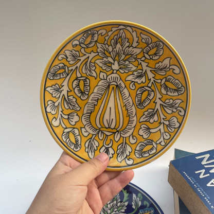 Set of 2 ceramic quarter plates with leaf and tree designs – nature-inspired dinnerware in yellow and multicolor