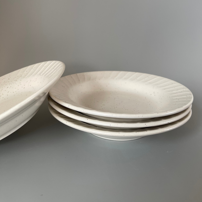 Set of 6 white ceramic appetiser plates with speckles and ribbed rims – minimal and stylish dinnerware