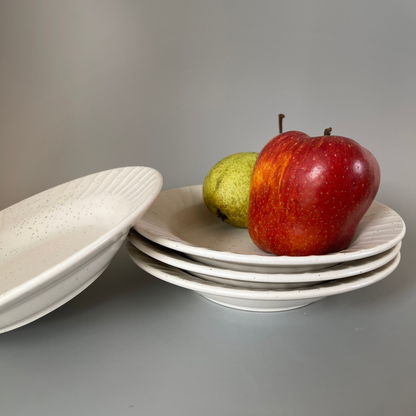 Set of 6 white ceramic appetiser plates with speckles and ribbed rims – minimal and stylish dinnerware