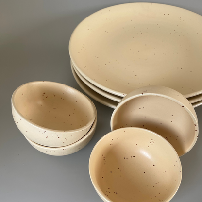 Set of 2 ceramic dinner plates and dal bowls with sunburst matte finish – warm and inviting dinnerware for everyday and hosting